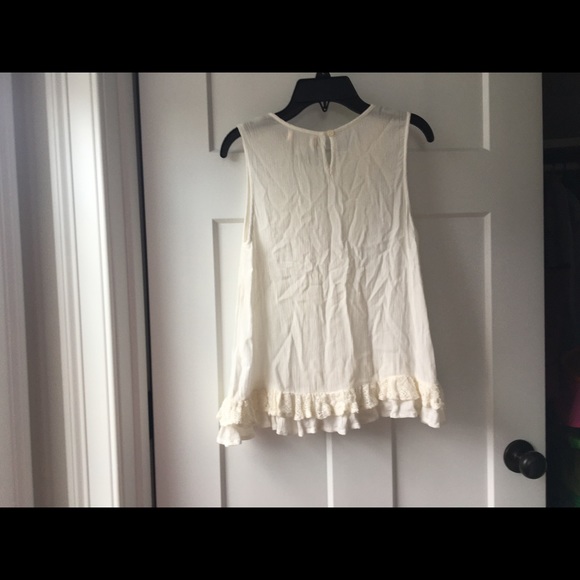 GIRLIE BUNDLE 💞 Girls off white sleeveless top - Picture 5 of 5